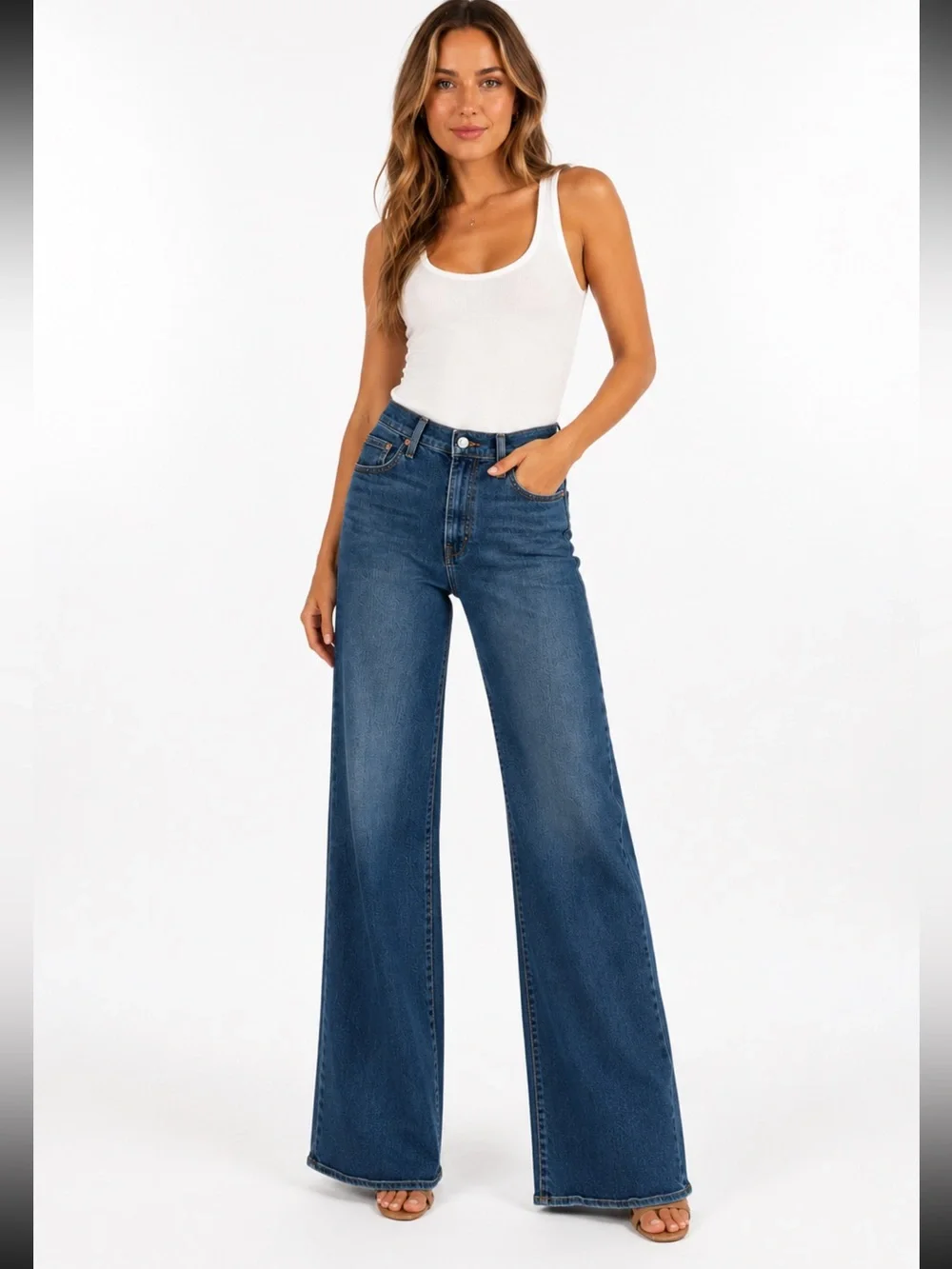 Levi’s Ribcage High Rise Bell Flare Jeans Dark Wash Blue Size 31